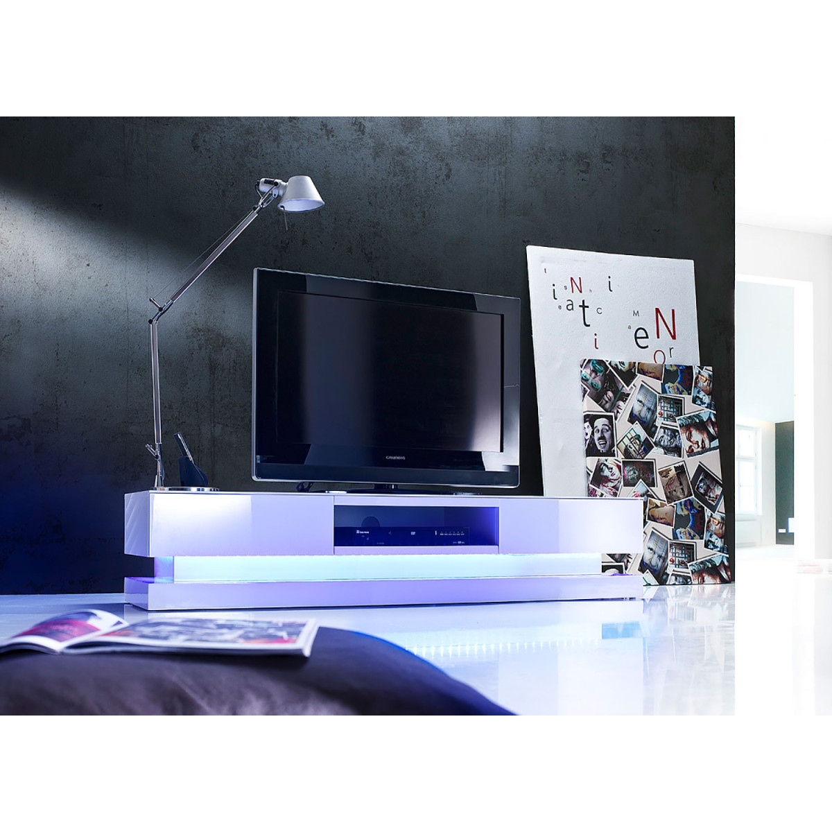 Meuble TV design blanc laqué éclairage led RGB