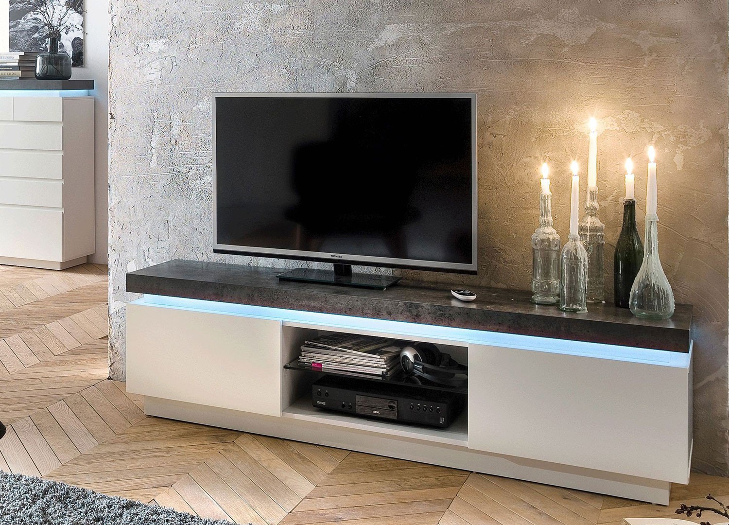 Meuble TV design laqué blanc mat et béton à led