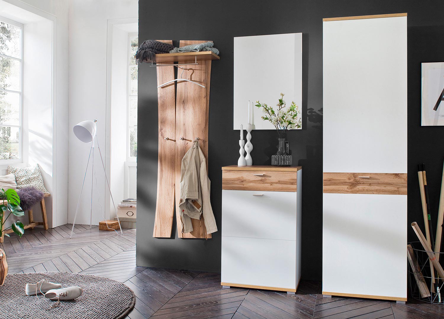 Meubles d'entrée blanc et chêne wotan
