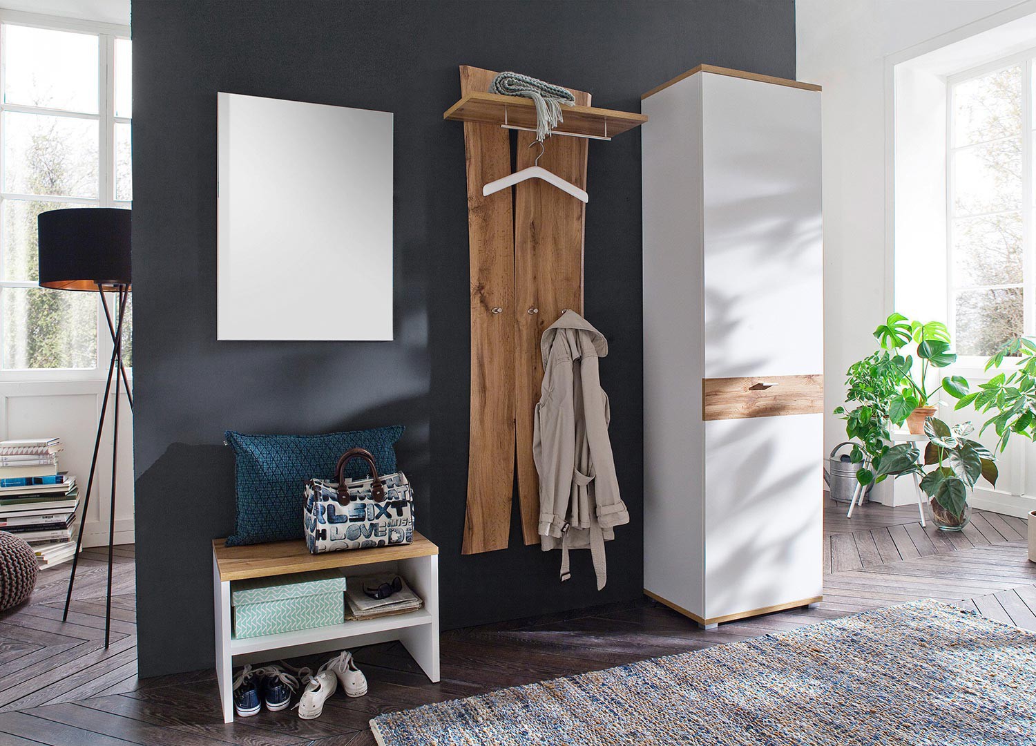 Meubles d'entrée vestiaire blanc et chêne wotan