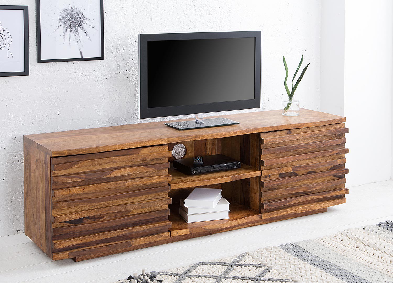 Meuble TV bois massif sesham façades en relief 150 cm