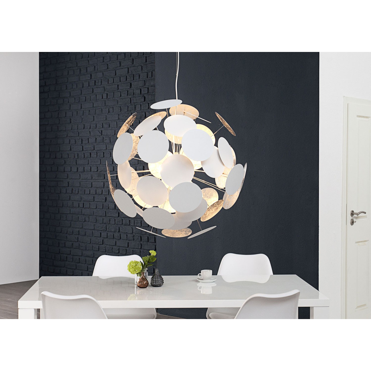 Suspension design boule blanche et argent Ø 70 cm