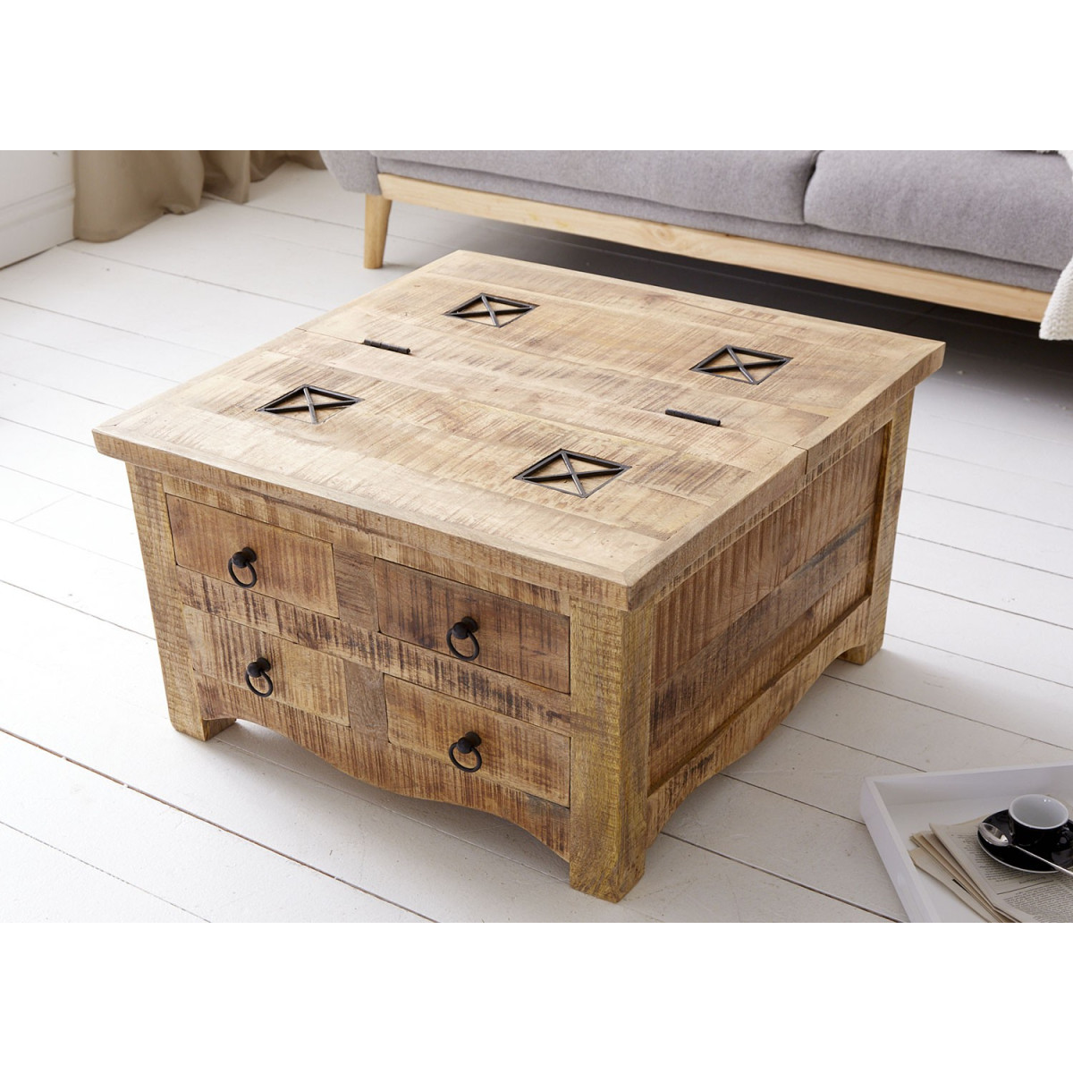 Table basse carrée bois massif avec coffre de rangement