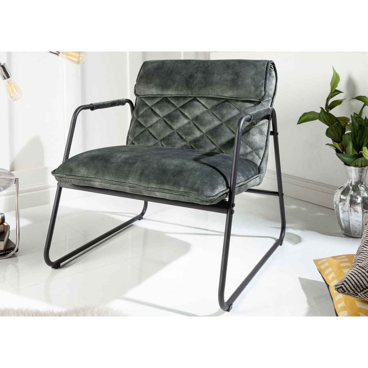 Fauteuil lounge en velours gris vert
