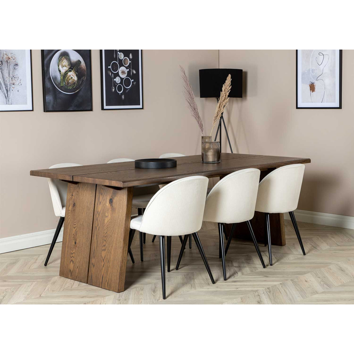 Table à manger en bois chêne foncé 2m10