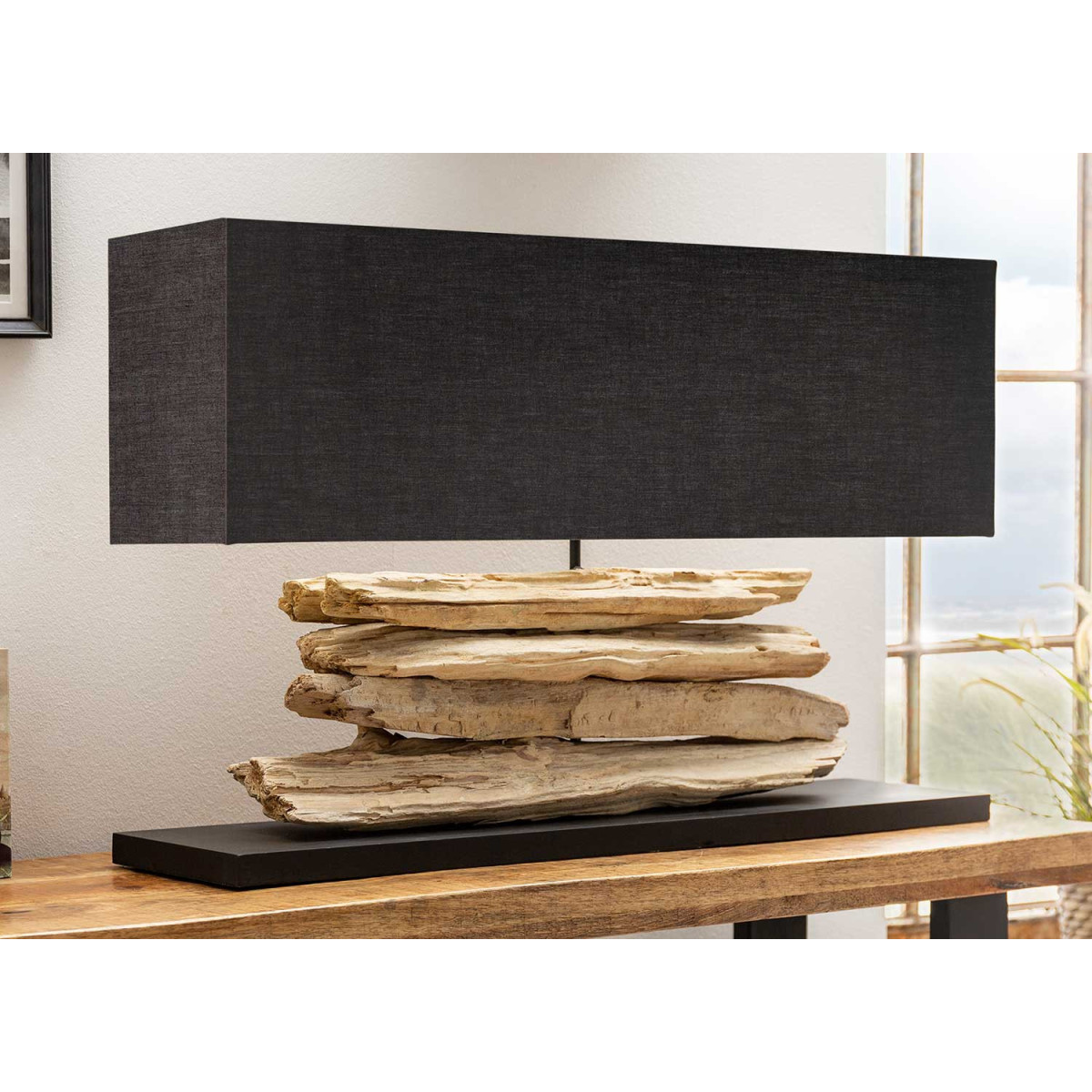 Lampe de table en bois flotté avec abat-jour noir