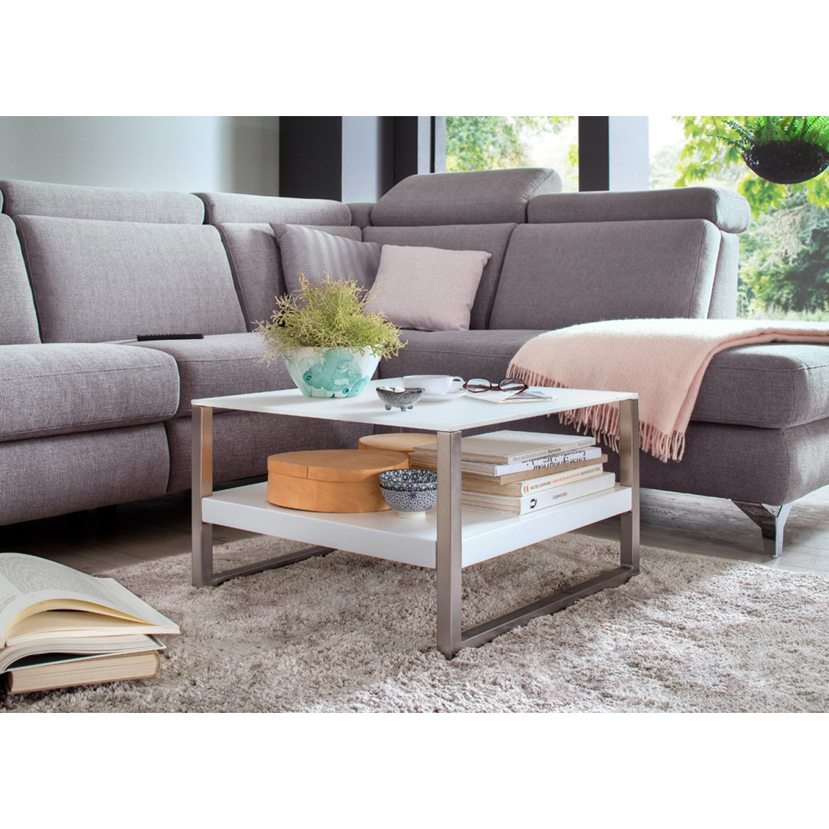 Table basse design blanche et verre blanc