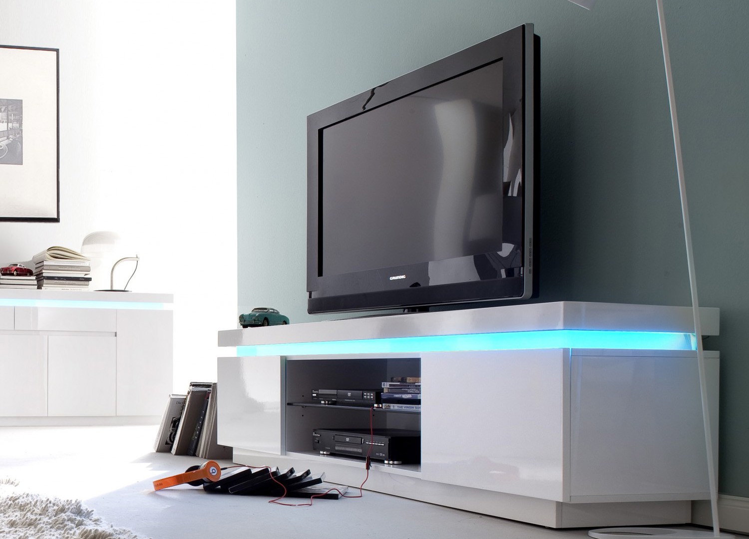Meuble TV design laqué blanc à led rgb