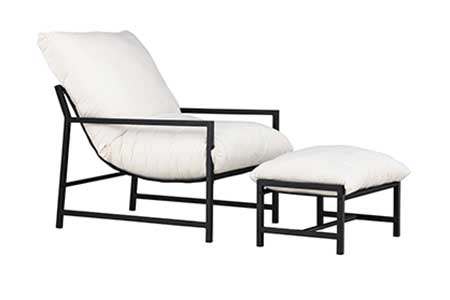 Détail du fauteuil avec repose pieds beige et noir