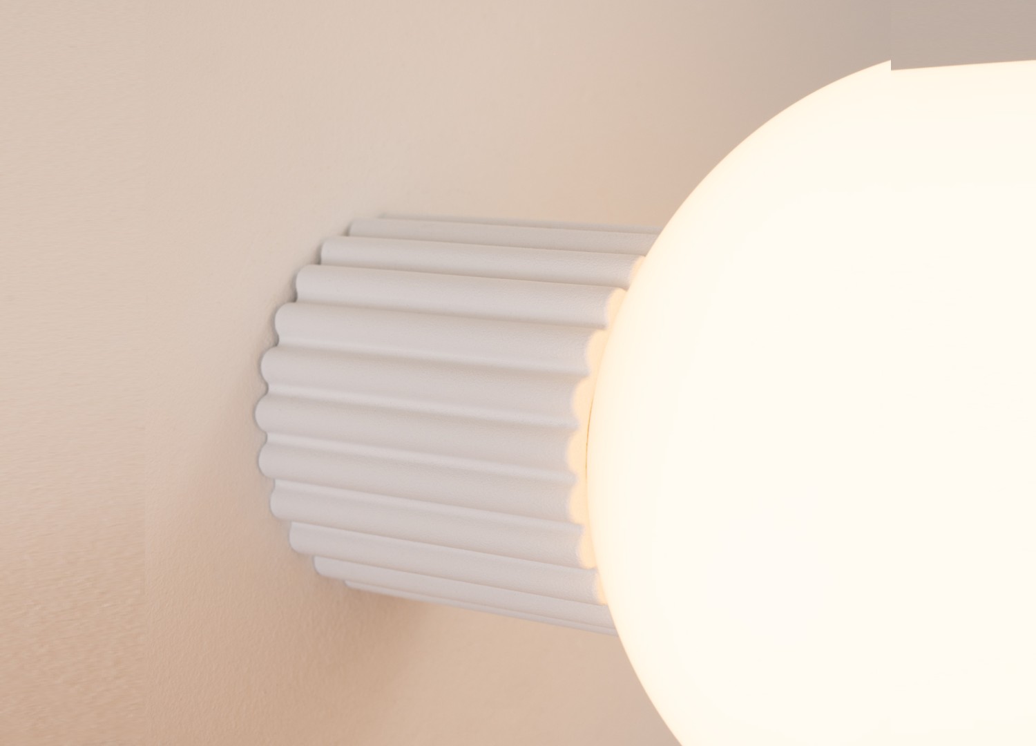 Applique murale HALO blanc IP44 – vue complémentaire 4