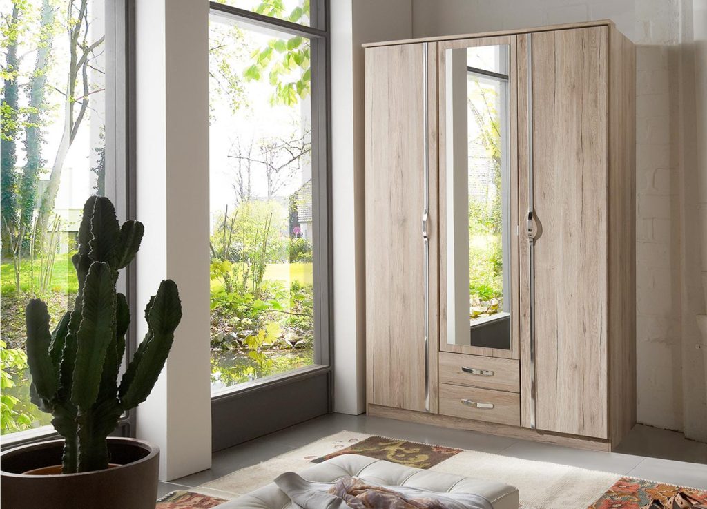 Armoire chêne 3 portes et 2 tiroirs 135 cm