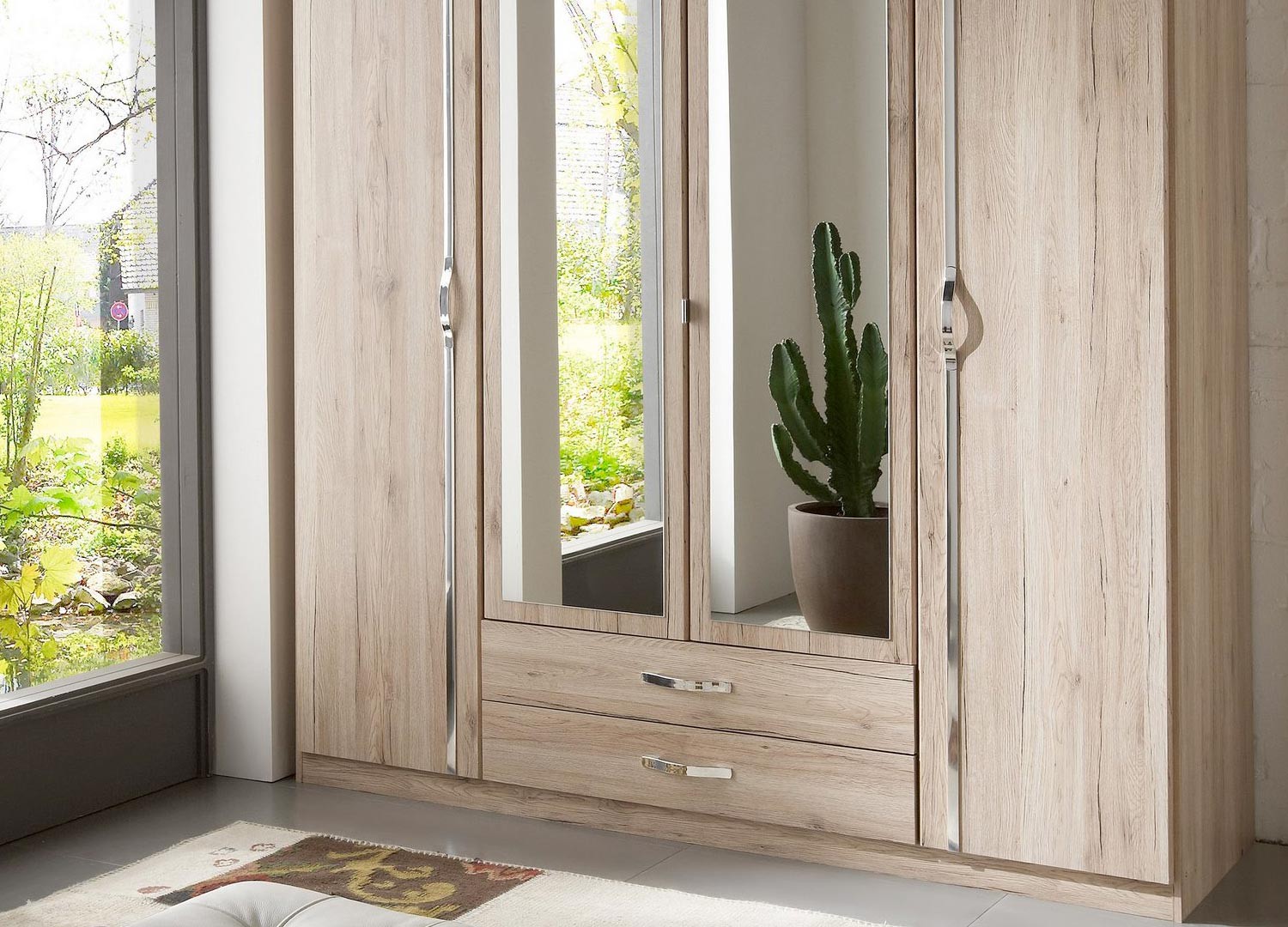 Armoire chêne 4 portes et 2 tiroirs 180 cm