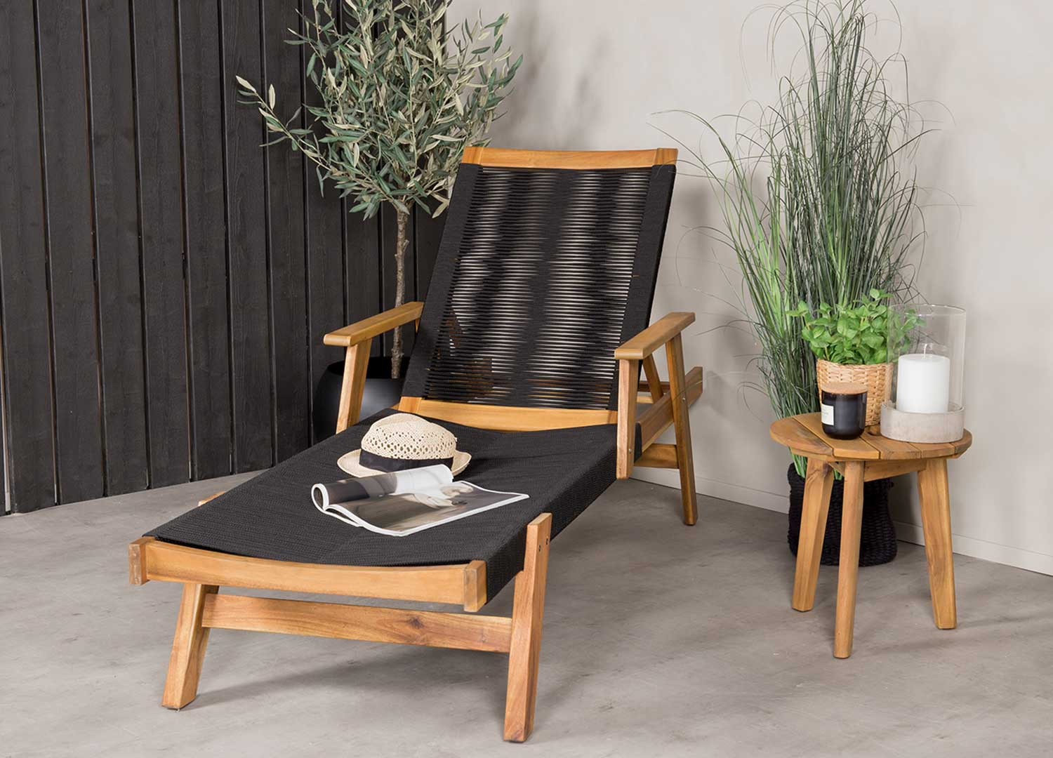 Bain de soleil en bois d'acacia et cordage noir