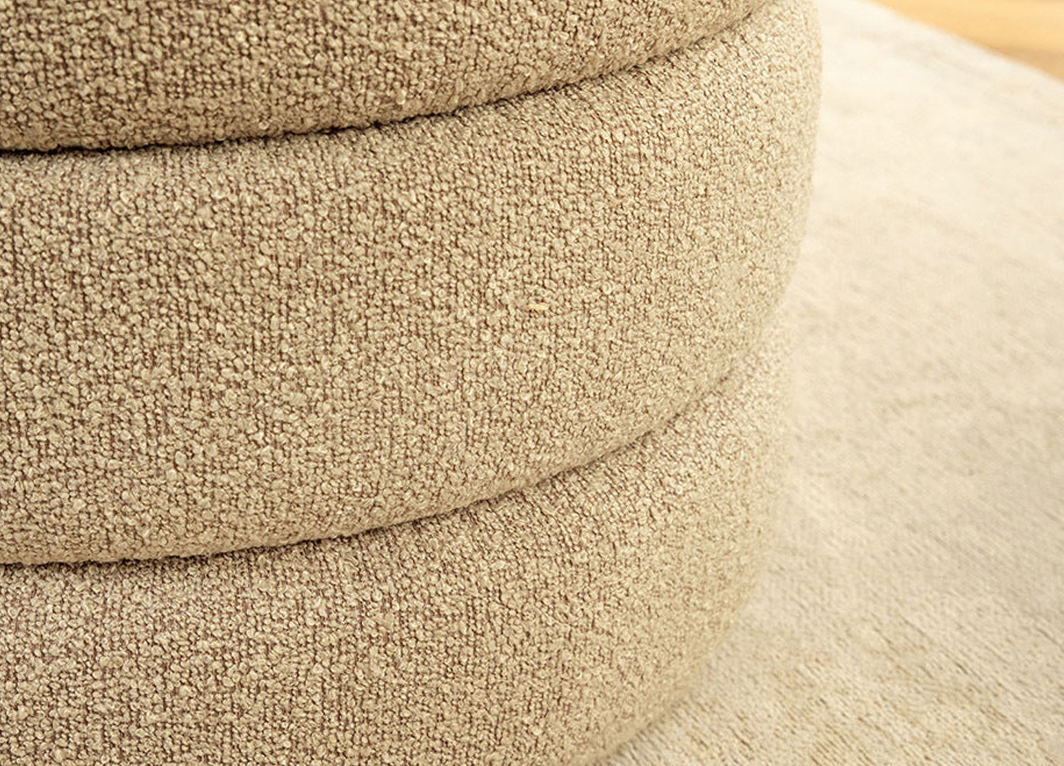 Banc coffre de rangement en tissu bouclé taupe Hope