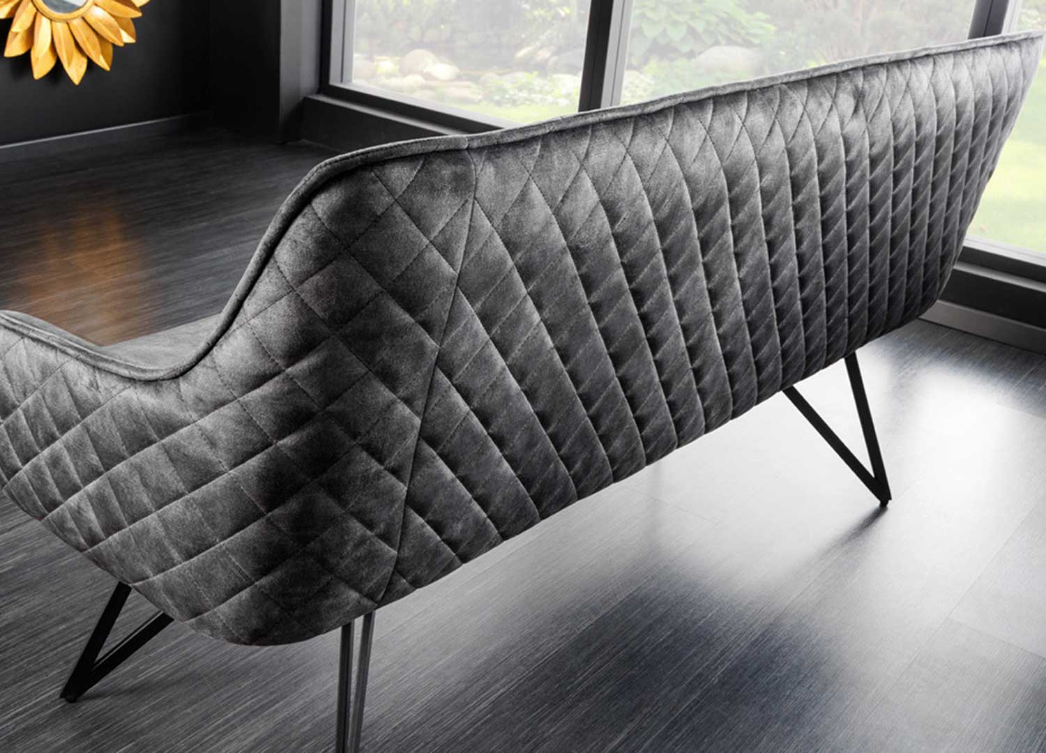 Banc design en velours gris foncé