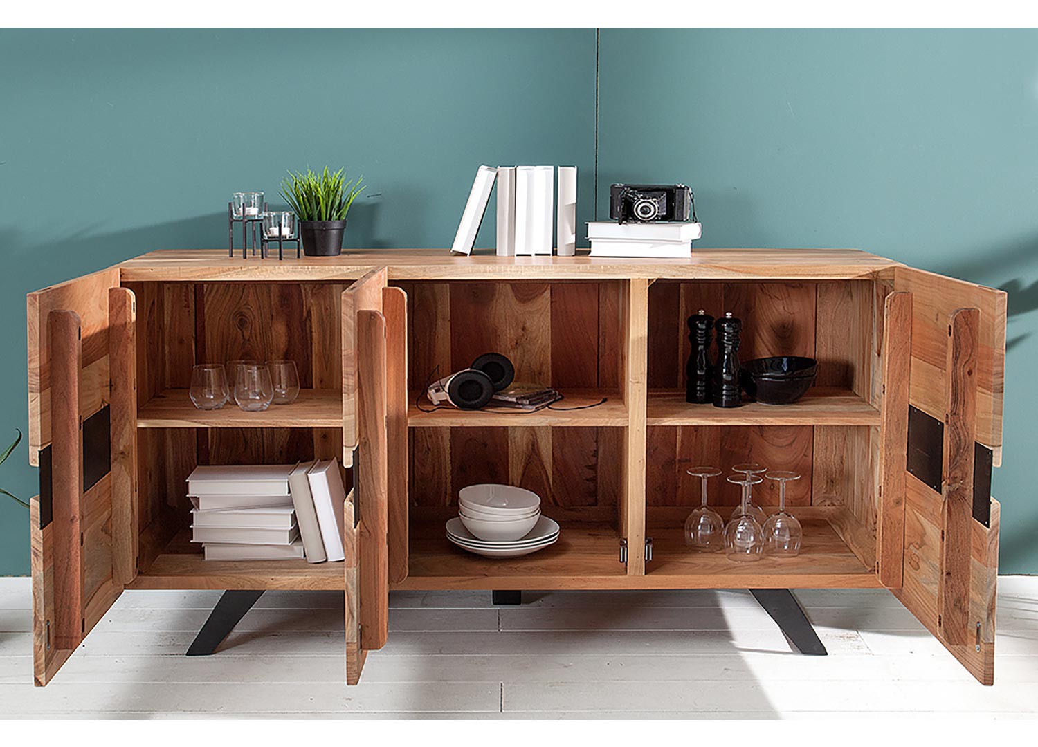 Buffet acacia massif et pieds métal 150 cm