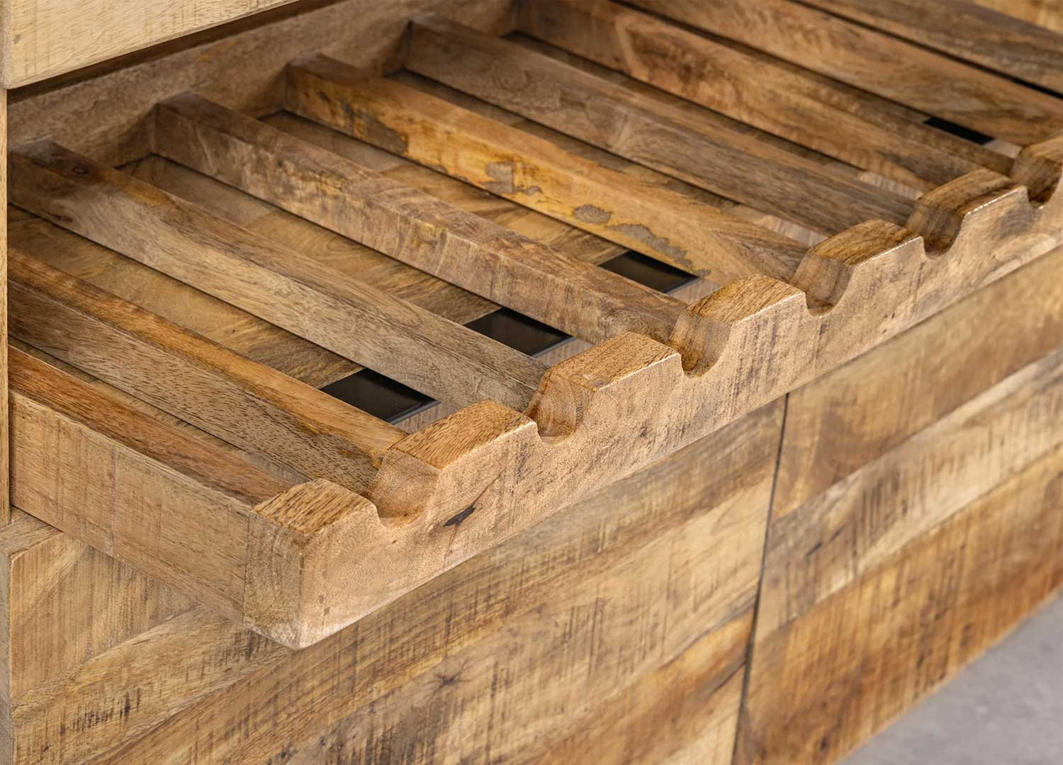 Buffet avec rangement à vin en bois de manguier Emery