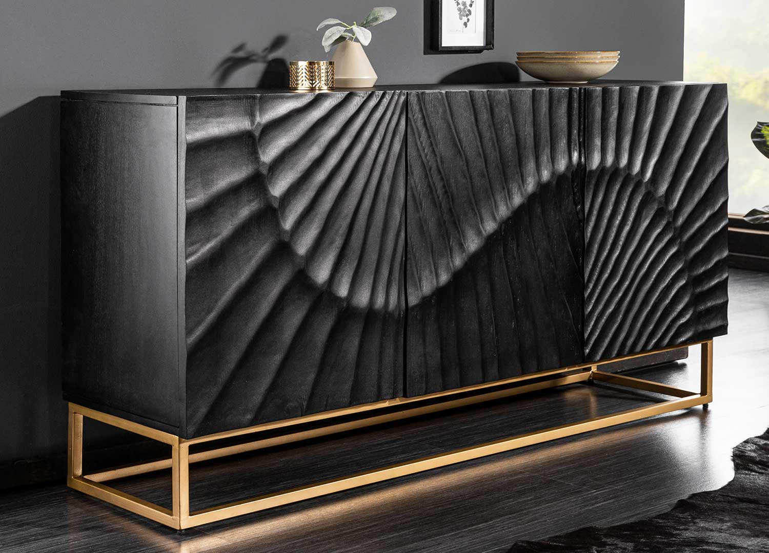 Buffet bois de manguier décor 3D et pied métal doré 140 cm