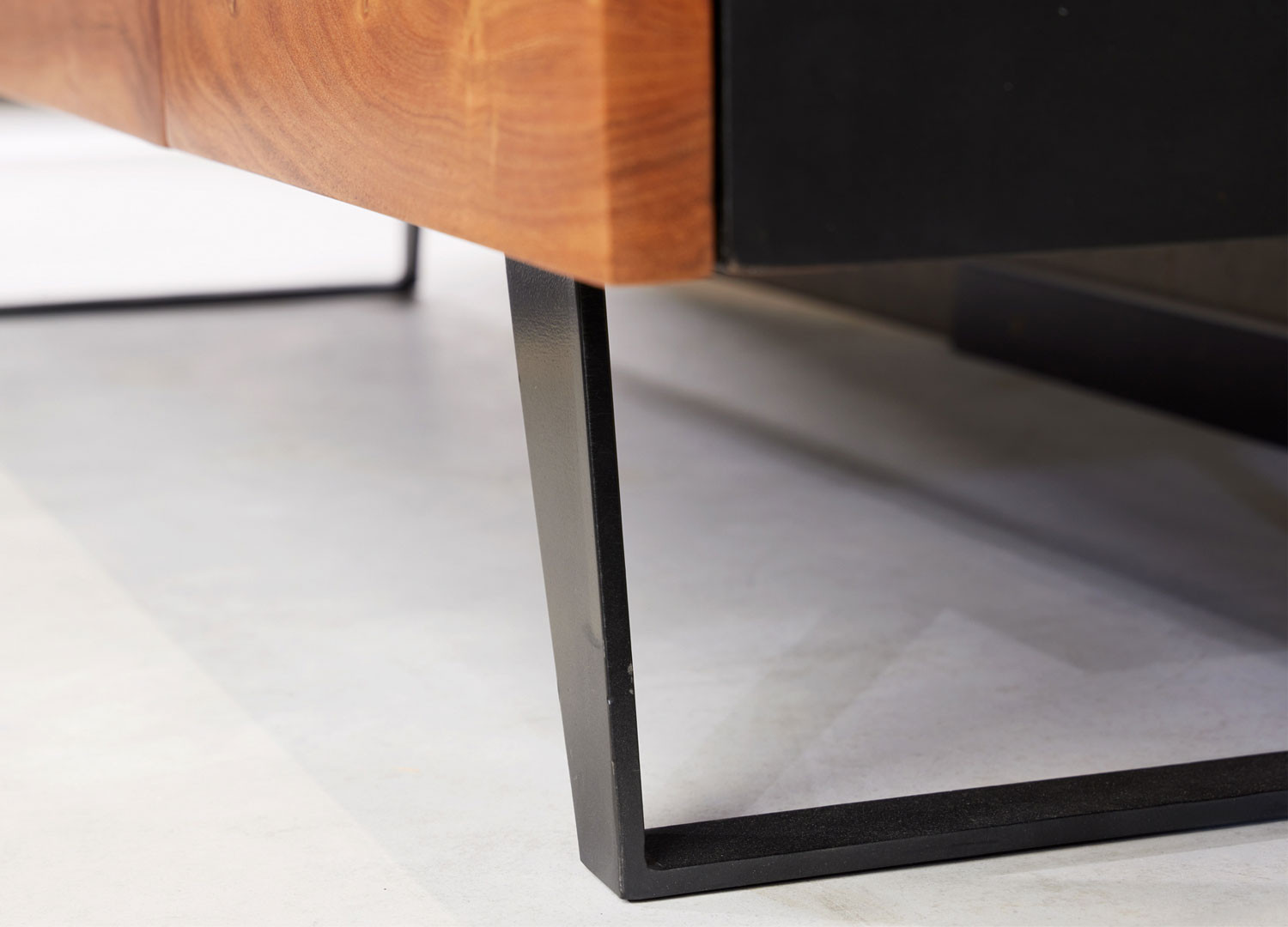 Buffet design 180 cm 4 portes anthracite et bois massif