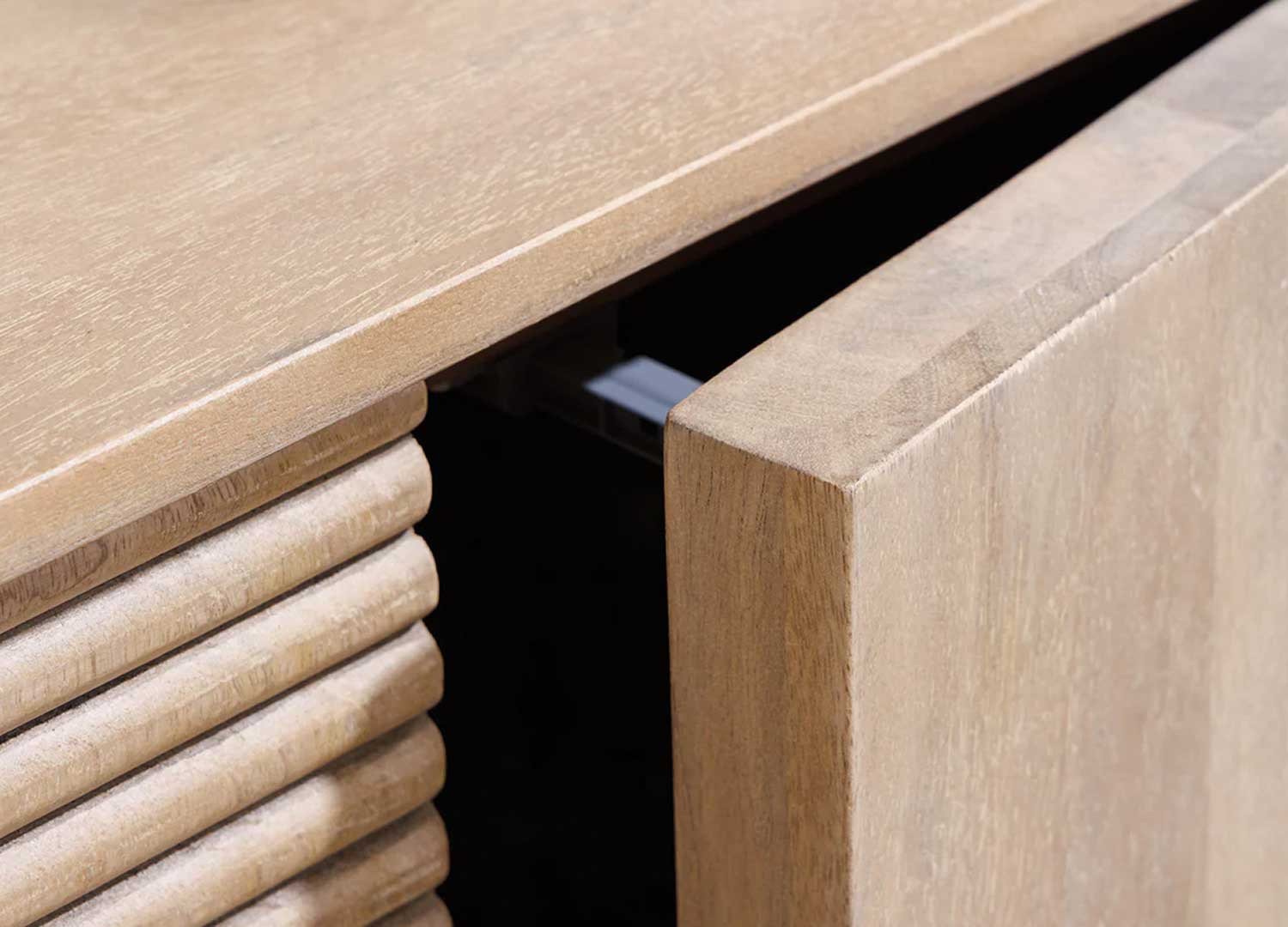 Buffet manguier et acacia 4 portes Davis
