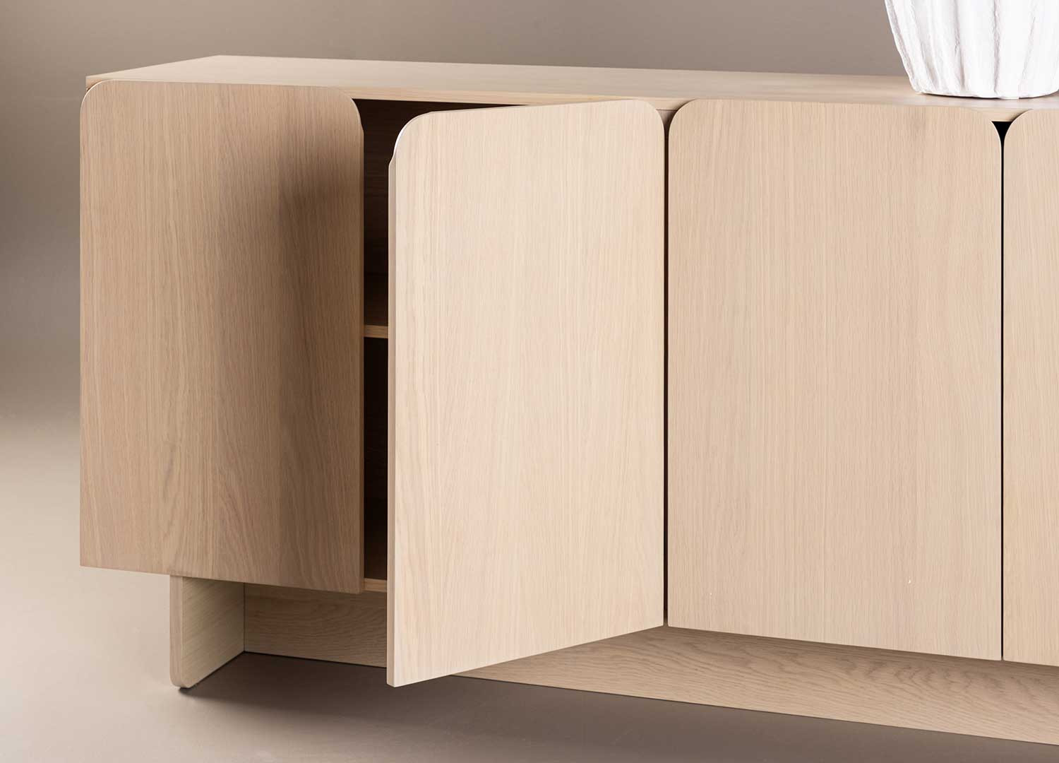 Buffet en MDF imitation chêne blanchi TYRESO