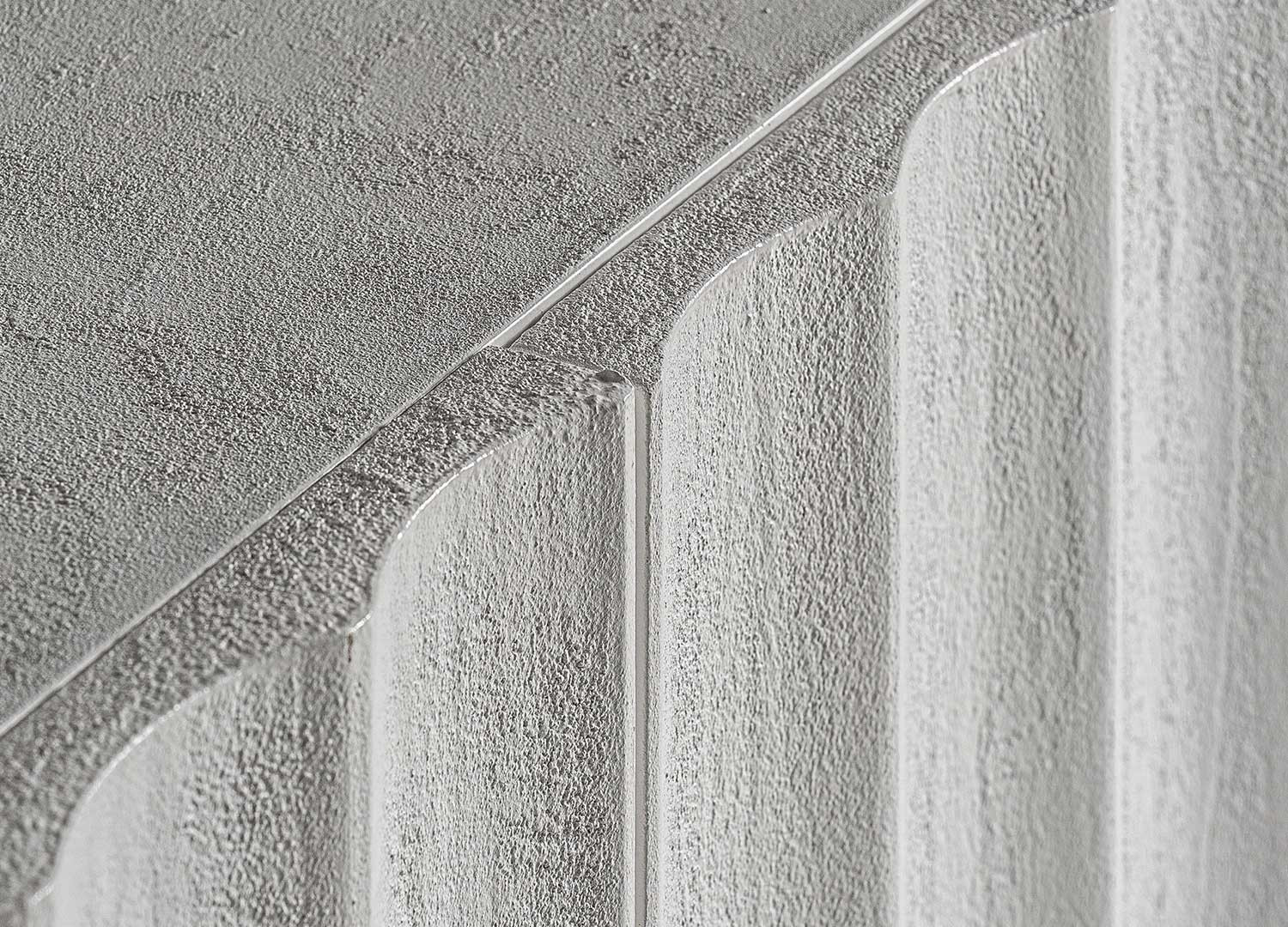 Buffet en résine blanche 140 cm 3 portes Lumina
