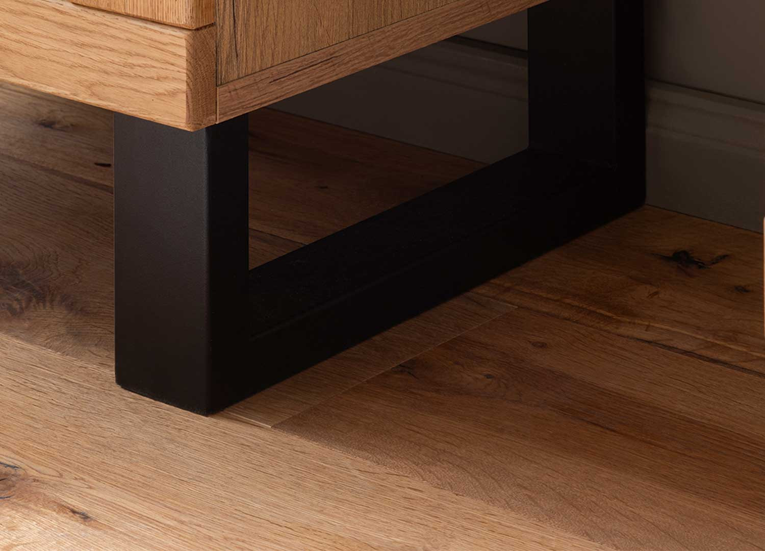Buffet haut 140 cm bois et noir Jambo