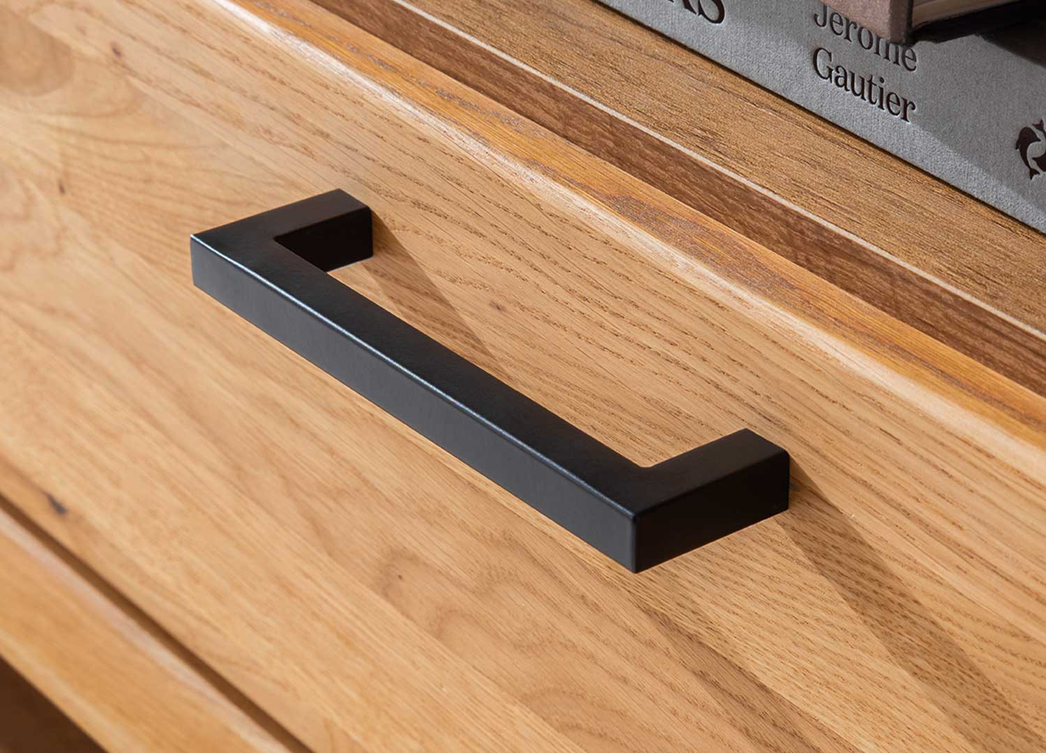 Buffet haut 140 cm bois et noir Jambo