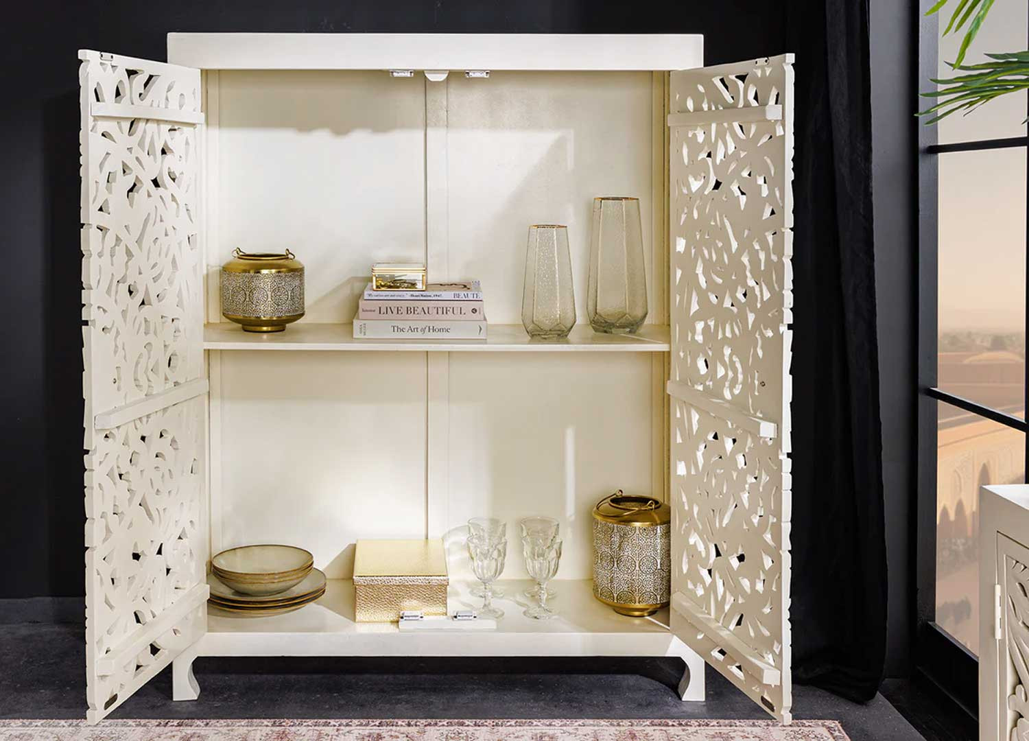 Buffet haut blanc en bois de manguier style oriental Azura