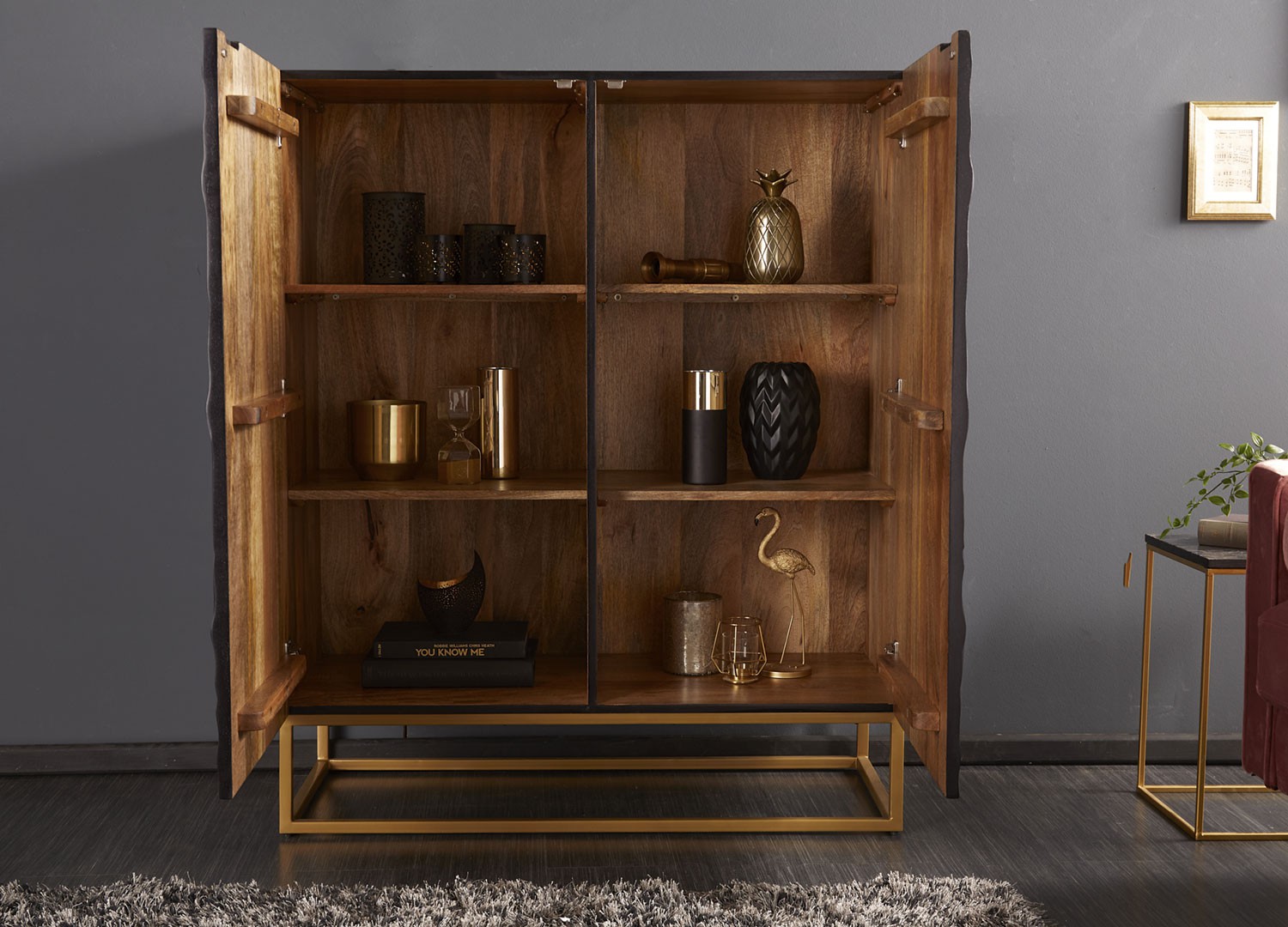 Buffet haut bois de manguier sculpture en 3D et pied métal doré