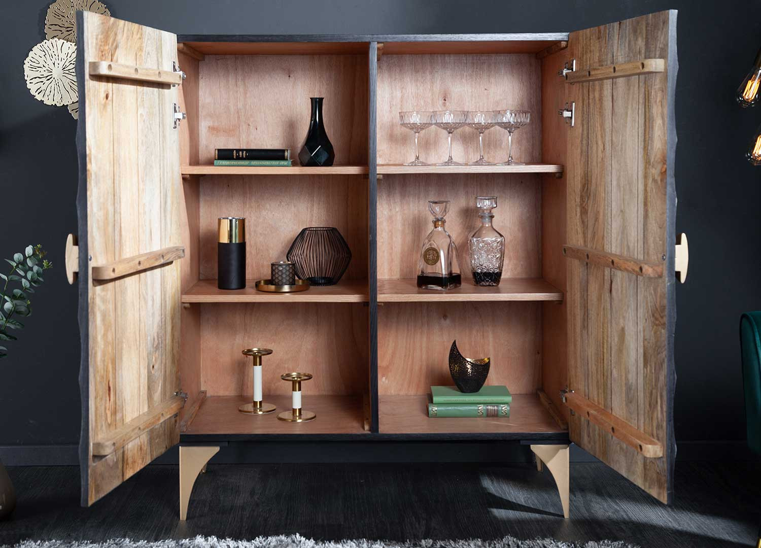Buffet haut noir en bois de manguier