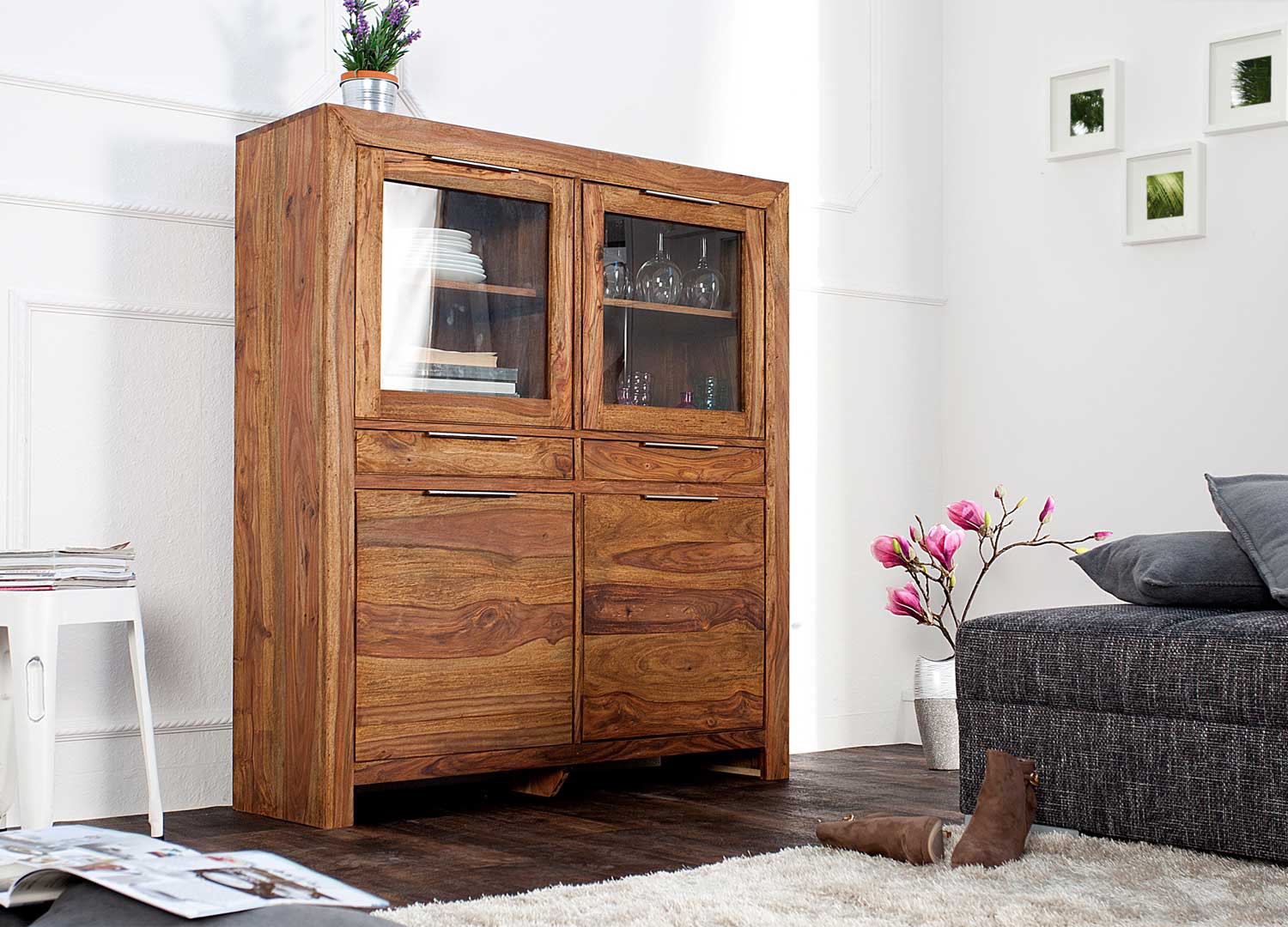 Buffet haut vitré en bois massif shesham 120 cm