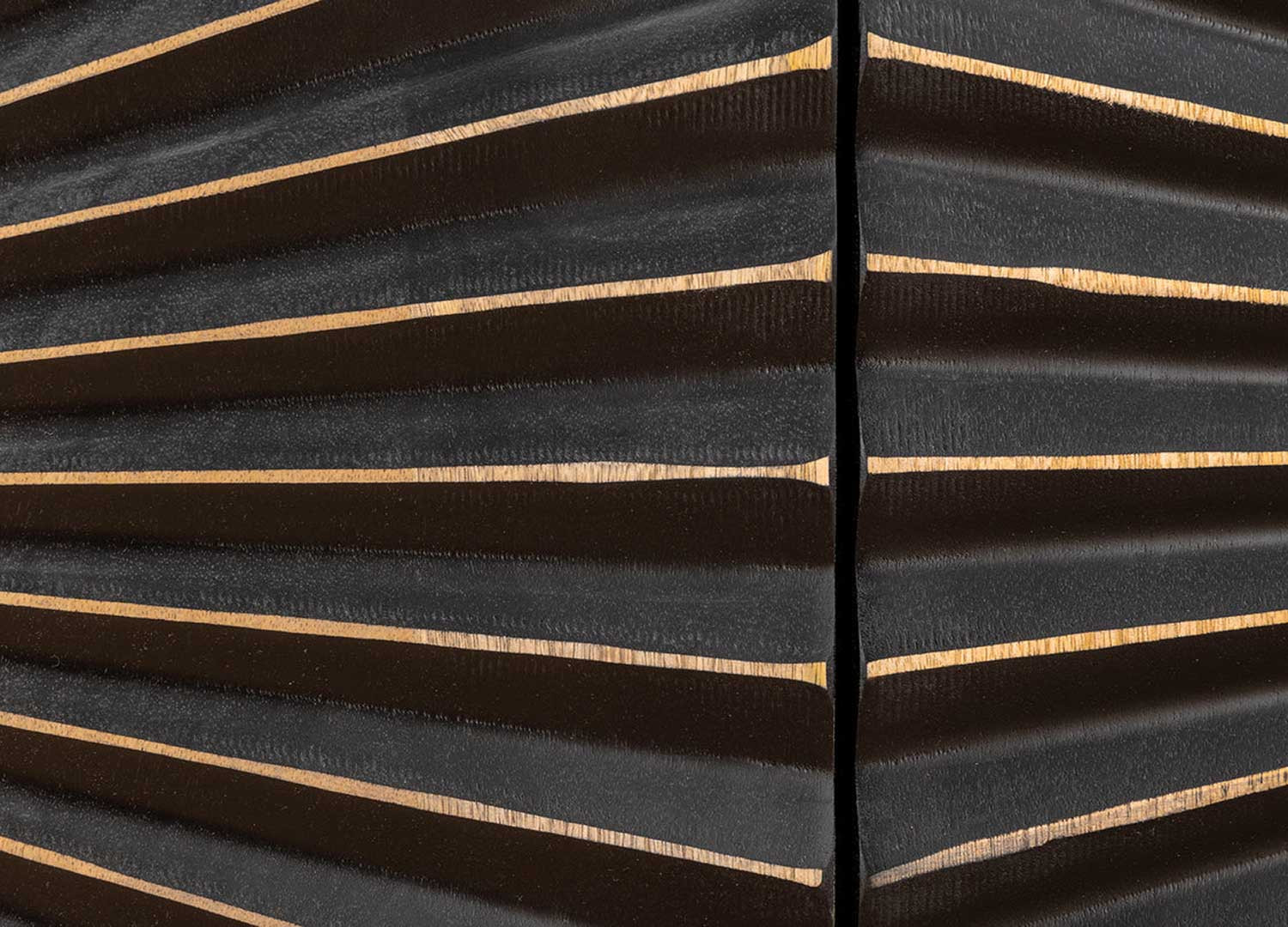 Buffet massif en manguier noir et doré 3D Epona