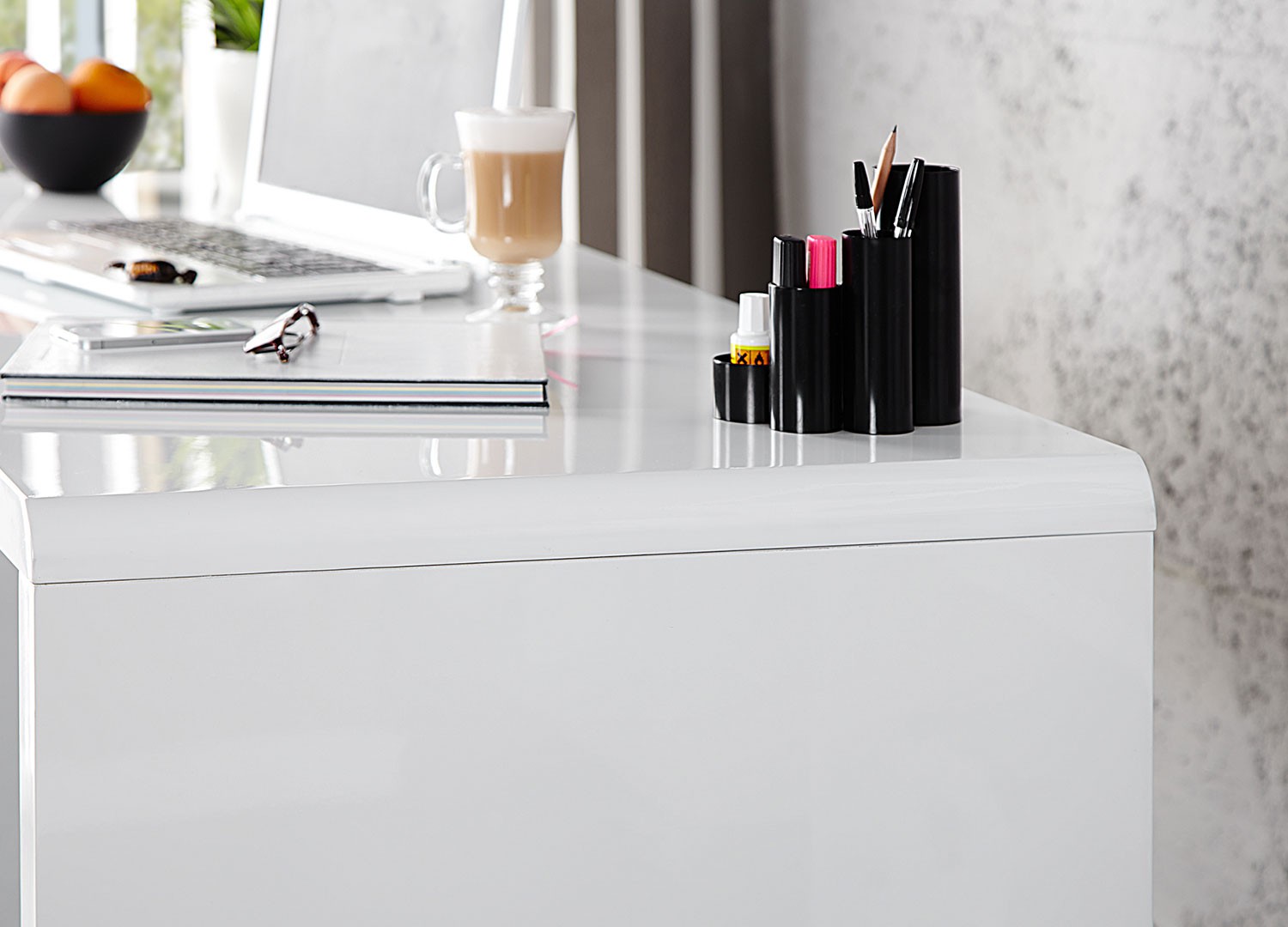 Bureau blanc brillant 140 cm