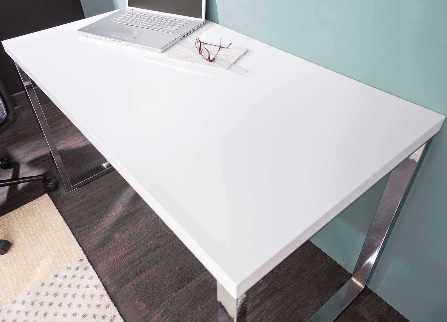 Bureau blanc brillant et pieds chromés 120 cm