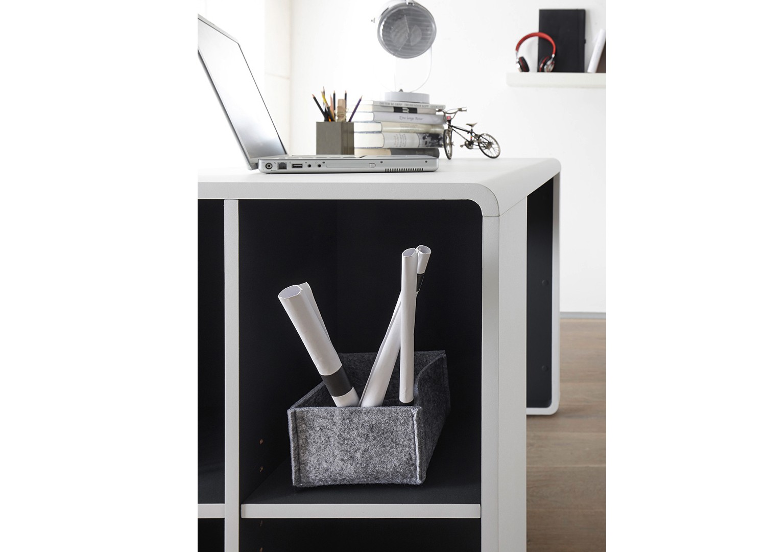 Bureau blanc et anthracite avec caisson
