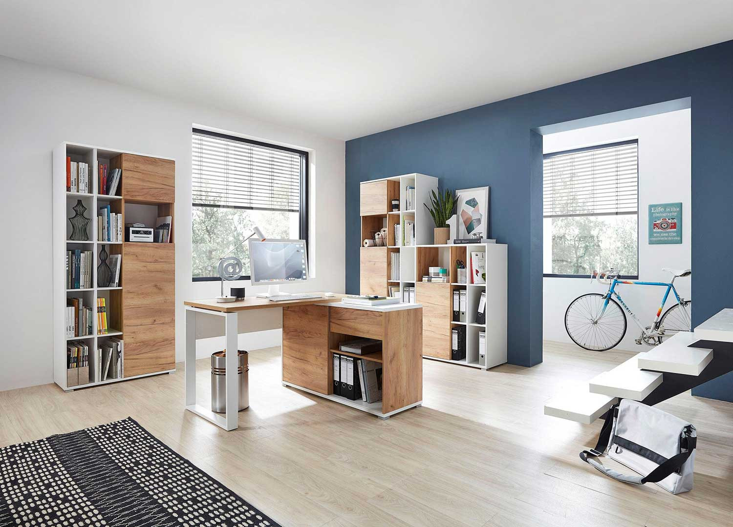 Bureau d'angle avec rangements et tiroir intégrés