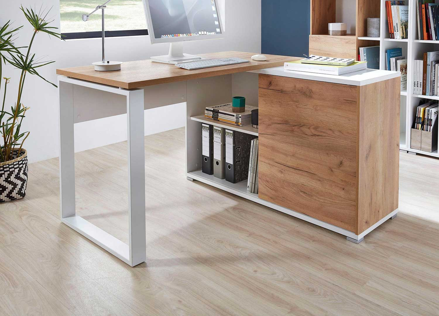 Bureau d'angle avec rangements et tiroir intégrés