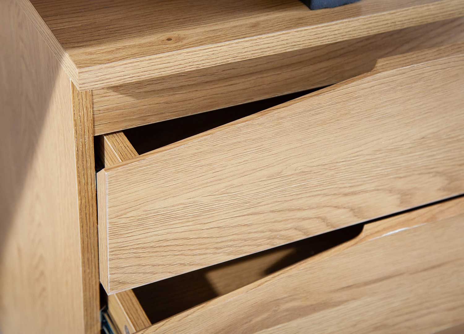 Bureau en bois avec caisson de 3 tiroirs
