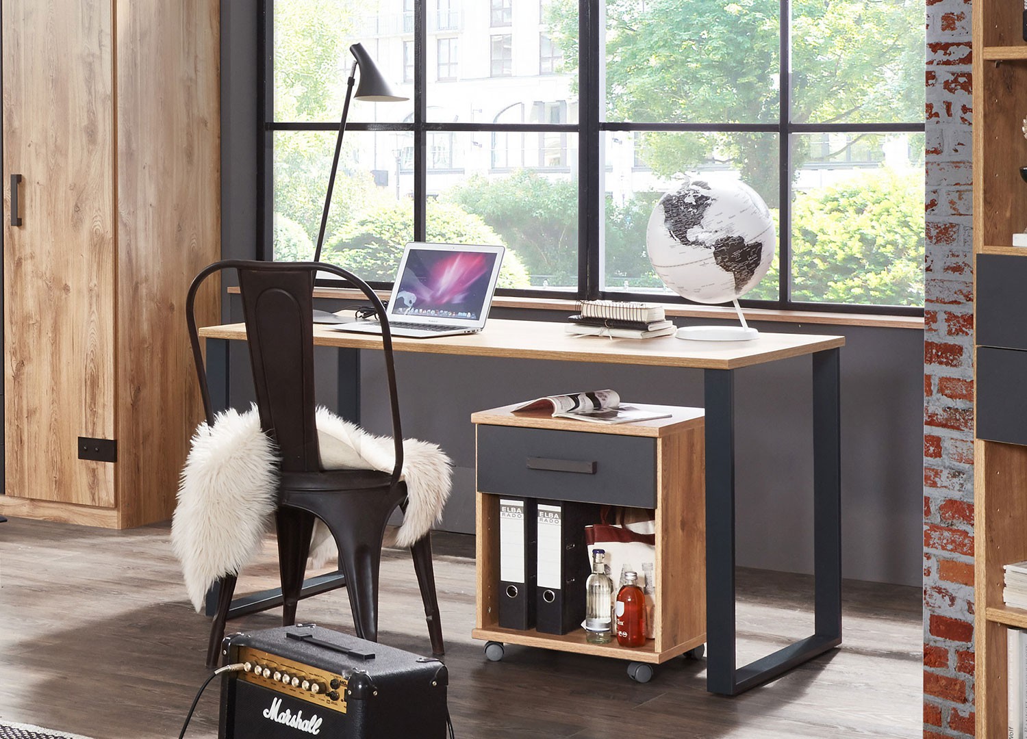 Bureau rectangulaire plateau chêne poutre et piétement gris graphite