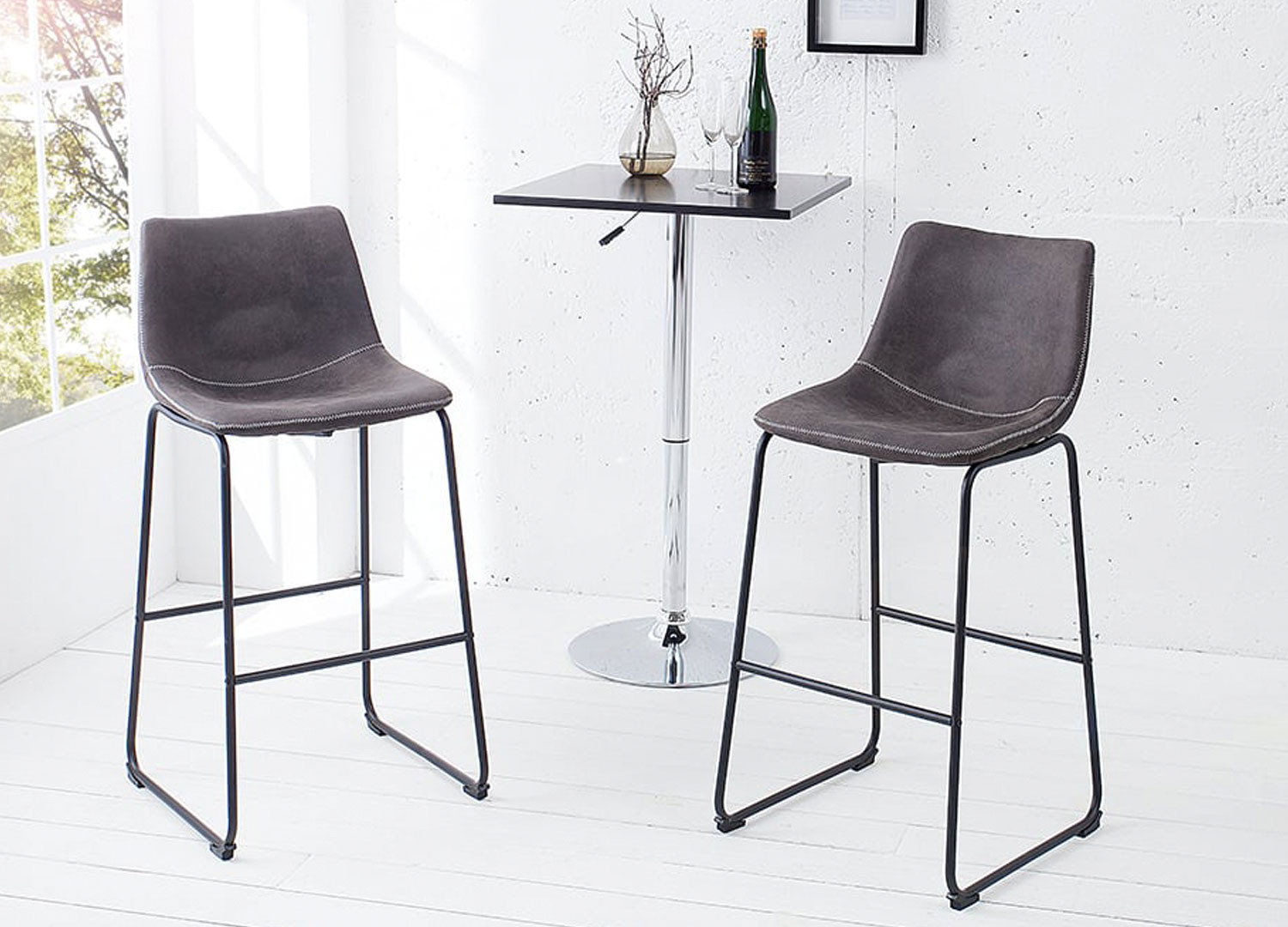 Chaise de bar microfibre grise et métal noir Sharon