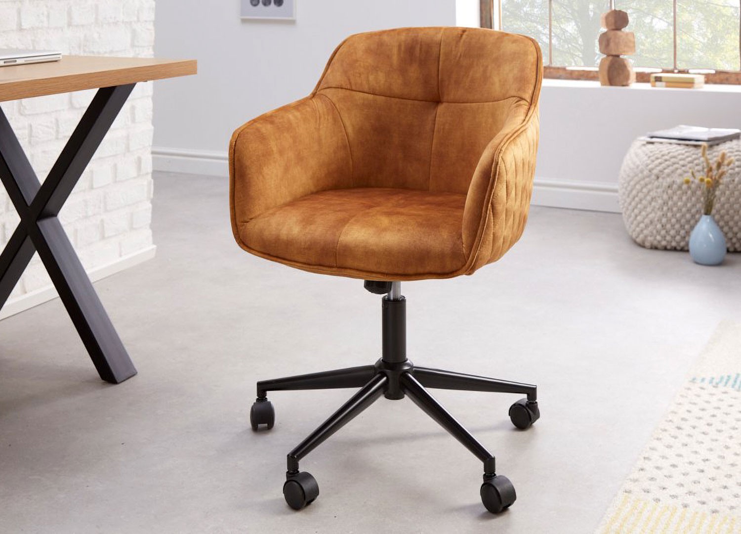 Chaise de bureau réglable en hauteur en velours jaune moutarde