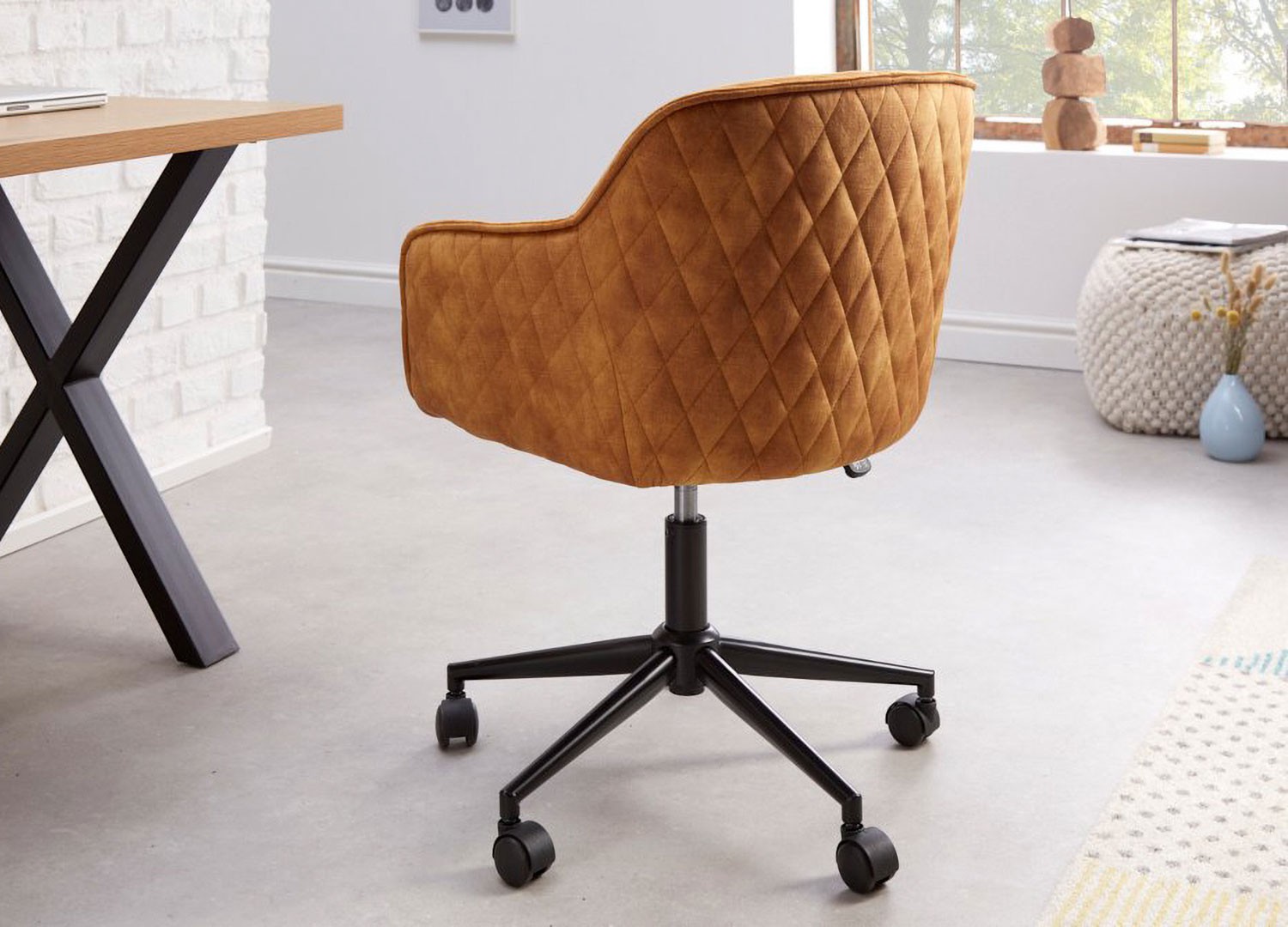 Chaise de bureau réglable en hauteur en velours jaune moutarde
