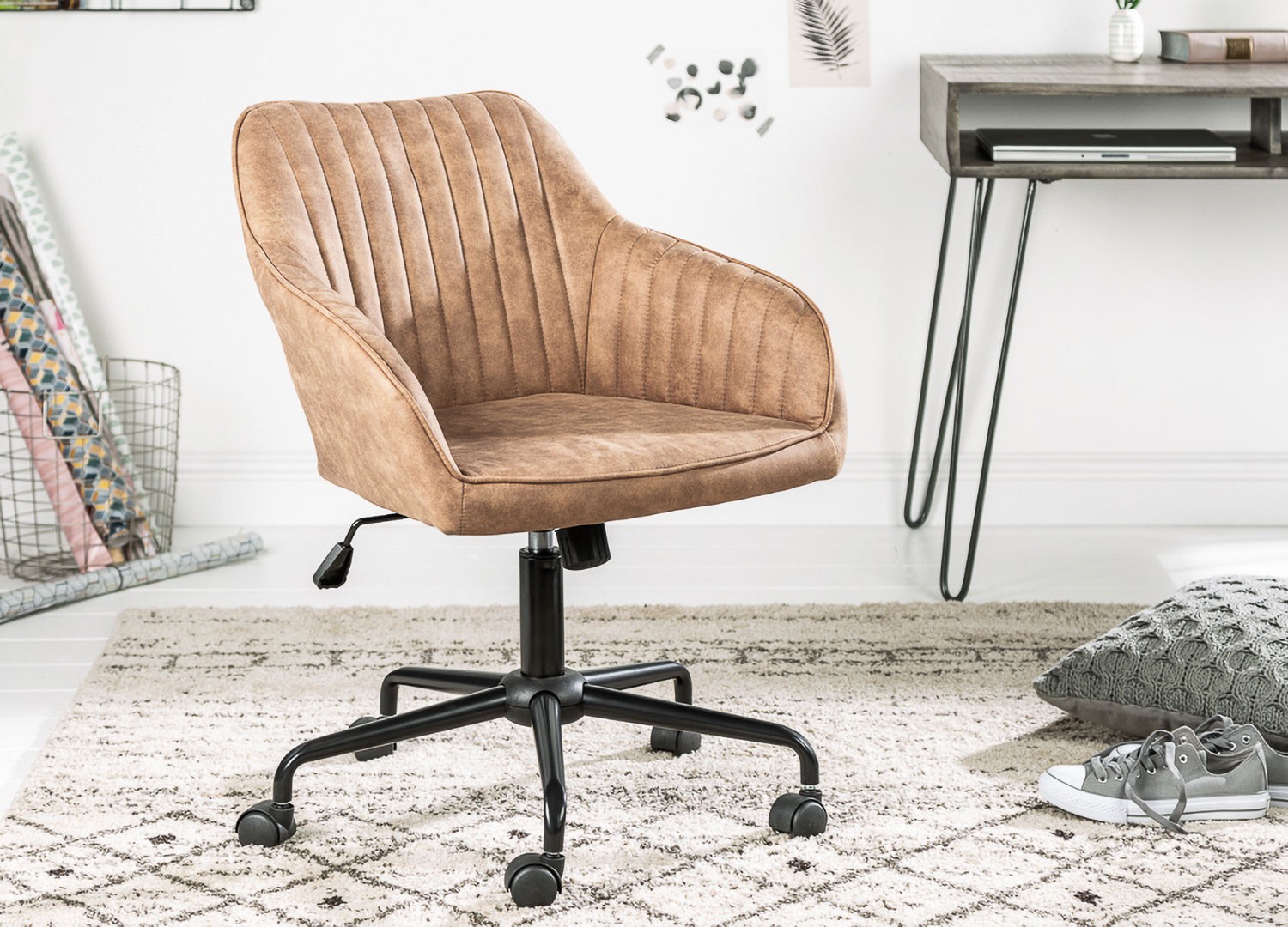 Chaise de bureau taupe pivotante avec accoudoirs