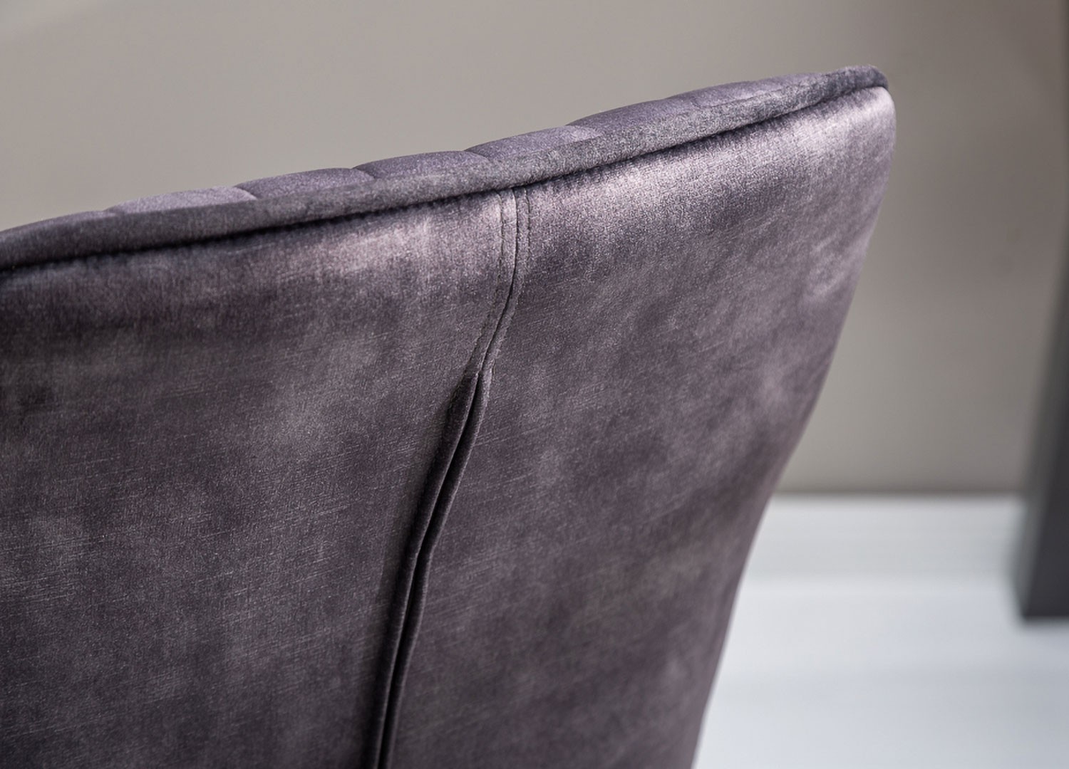 Chaise de bureau velours gris foncé pivotante avec accoudoirs