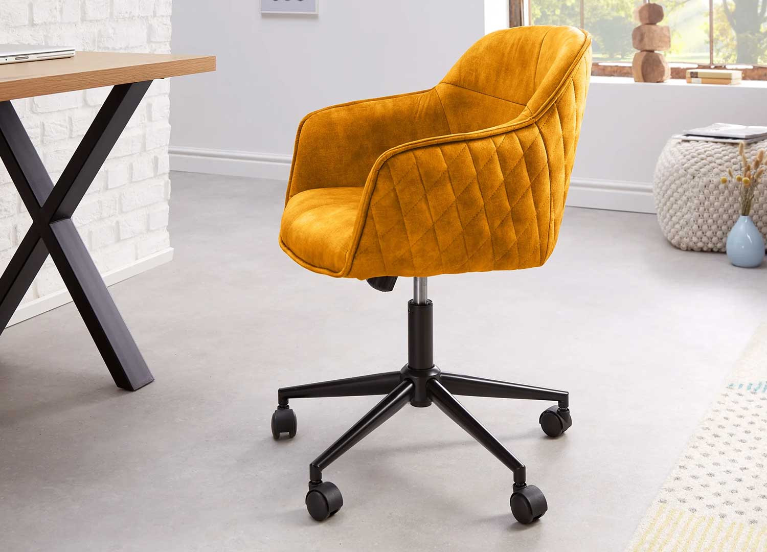 Chaise de bureau velours jaune Makoto