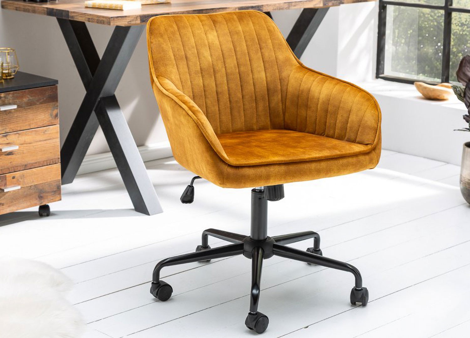 Chaise de bureau velours jaune or pivotante avec accoudoirs