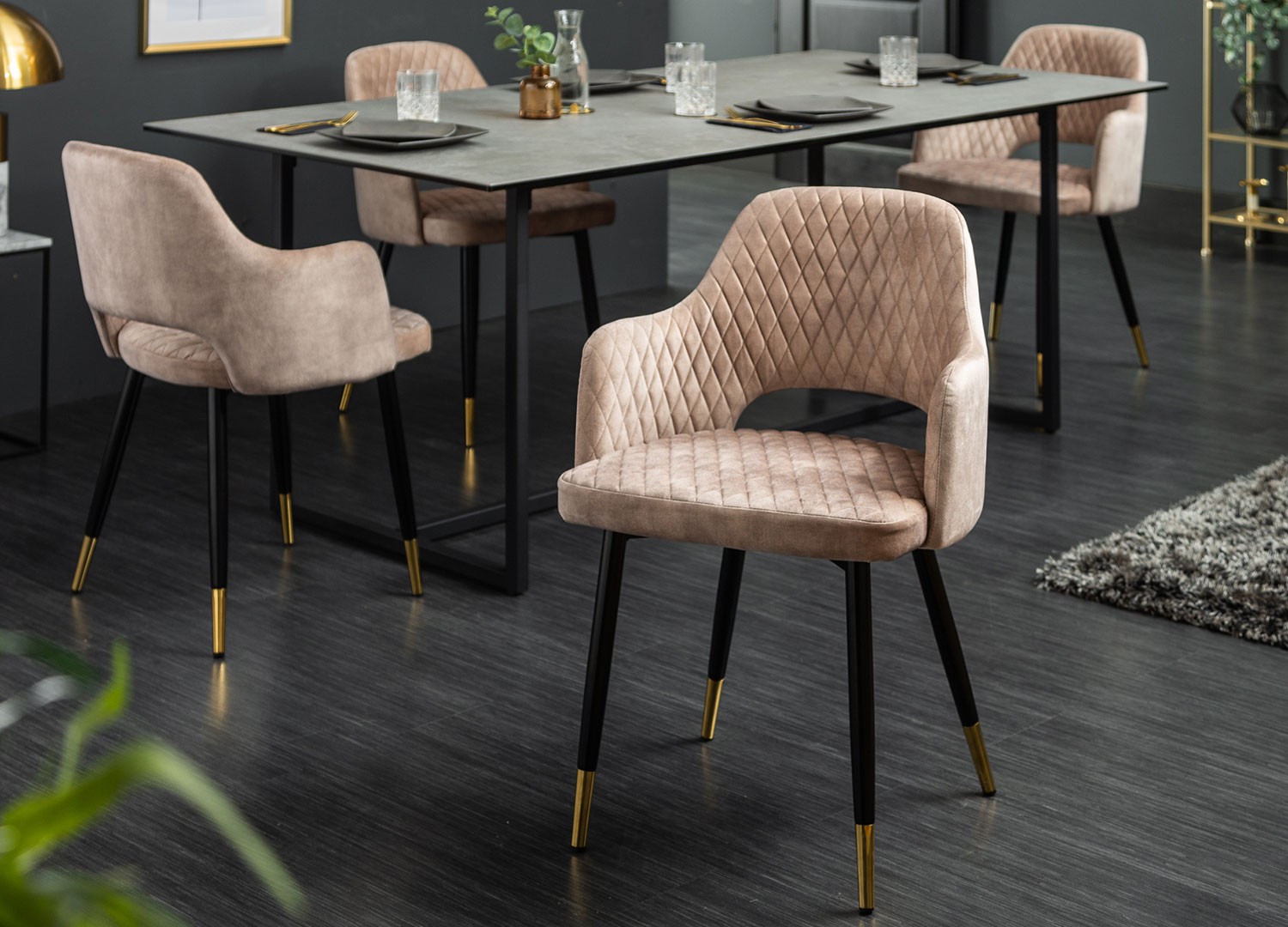 Chaise en velours grège de salle à manger design
