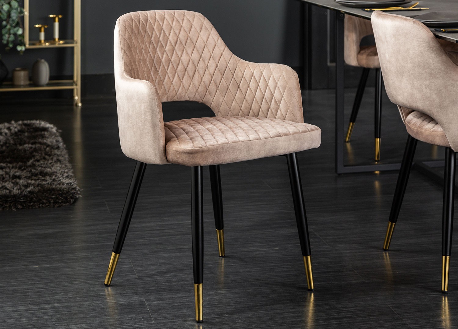 Chaise en velours grège de salle à manger design