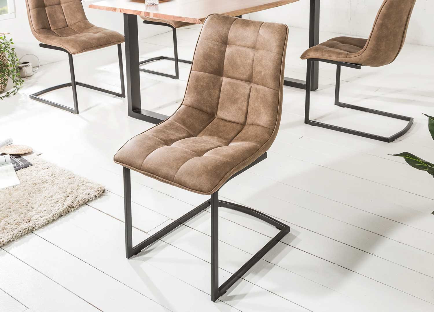 Chaises cantilever microfibre taupe Lily